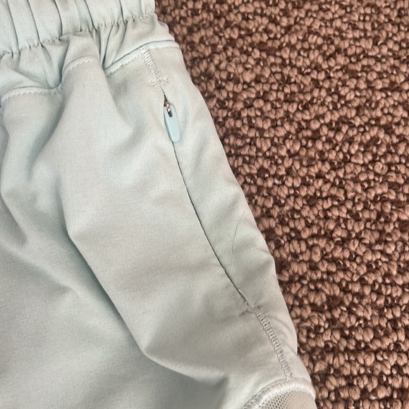 Lululemon hotty hot short - Picture 3 of 7